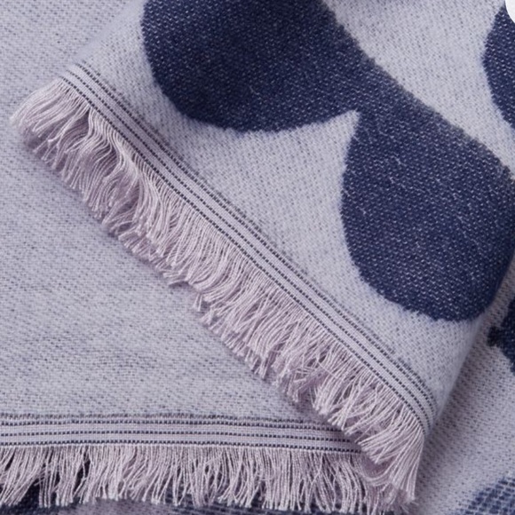 {NWT} KARL LAGERFELD scarf - Picture 3 of 3